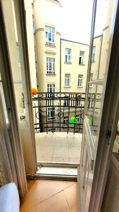 Central Station Hostel Warszawa Exteriör bild